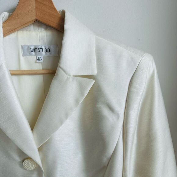Vintage Suit Studio Cream Satin Blazer Beaded – Size 8P – Elegant Formalwear - Picture 2 of 9